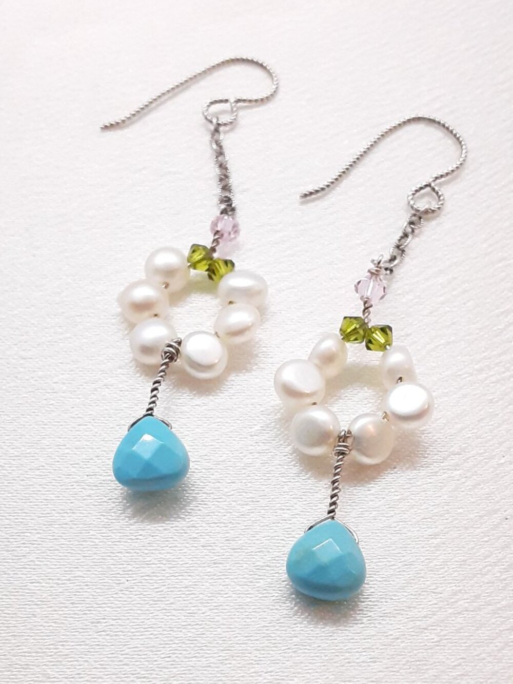 NEW Ivy Stella 3 inch drop french wire earrings